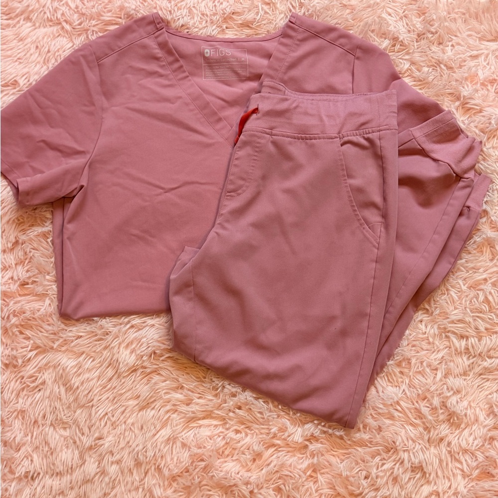 Figs Blush Pink Scrub Set